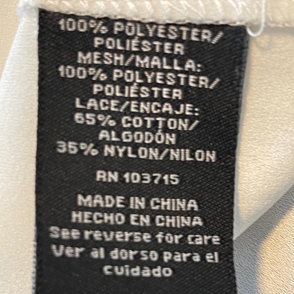 Zac & Rachel Creamy White Top With Shoulder Design- Size Small - Picture 6 of 6